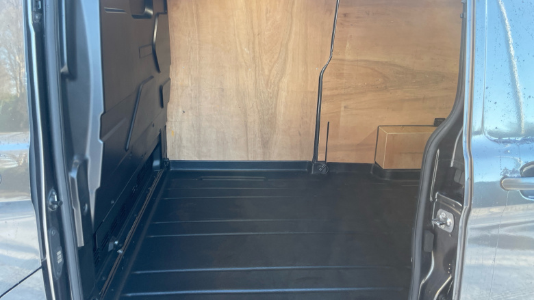 Ford Transit Custom 300 L2 Diesel Fwd 2.0 EcoBlue 130ps Low Roof Limited Van